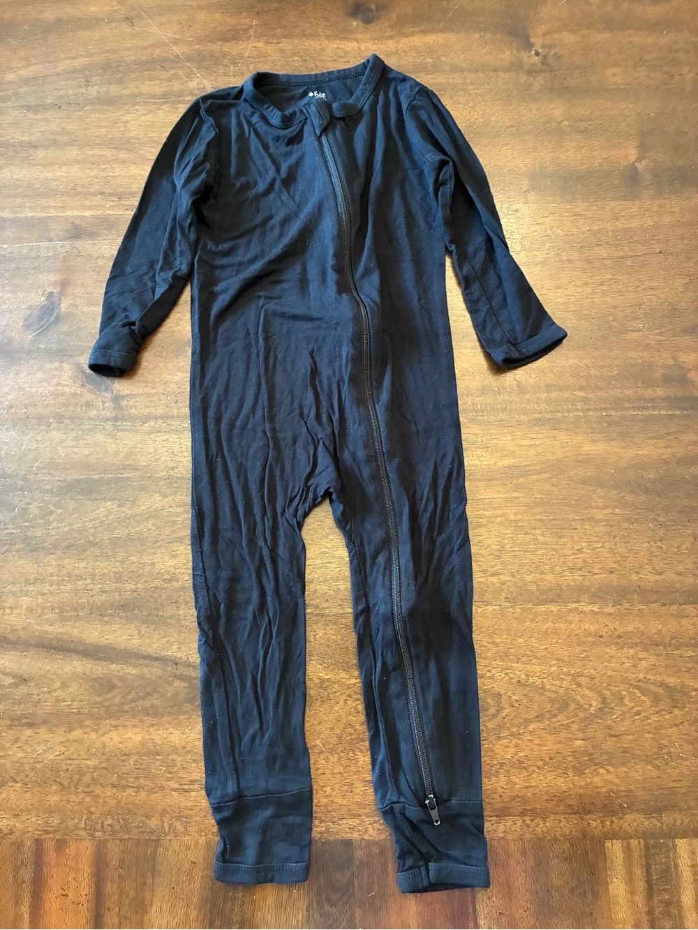 Kyte Baby Zippered Romper 2T Pajamas Black Bamboo One Piece Minor Wash Wear